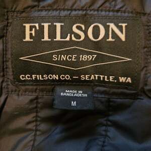 Filson Ultralight Quilted Jacket Size Medium-Raven (blk/gry)
